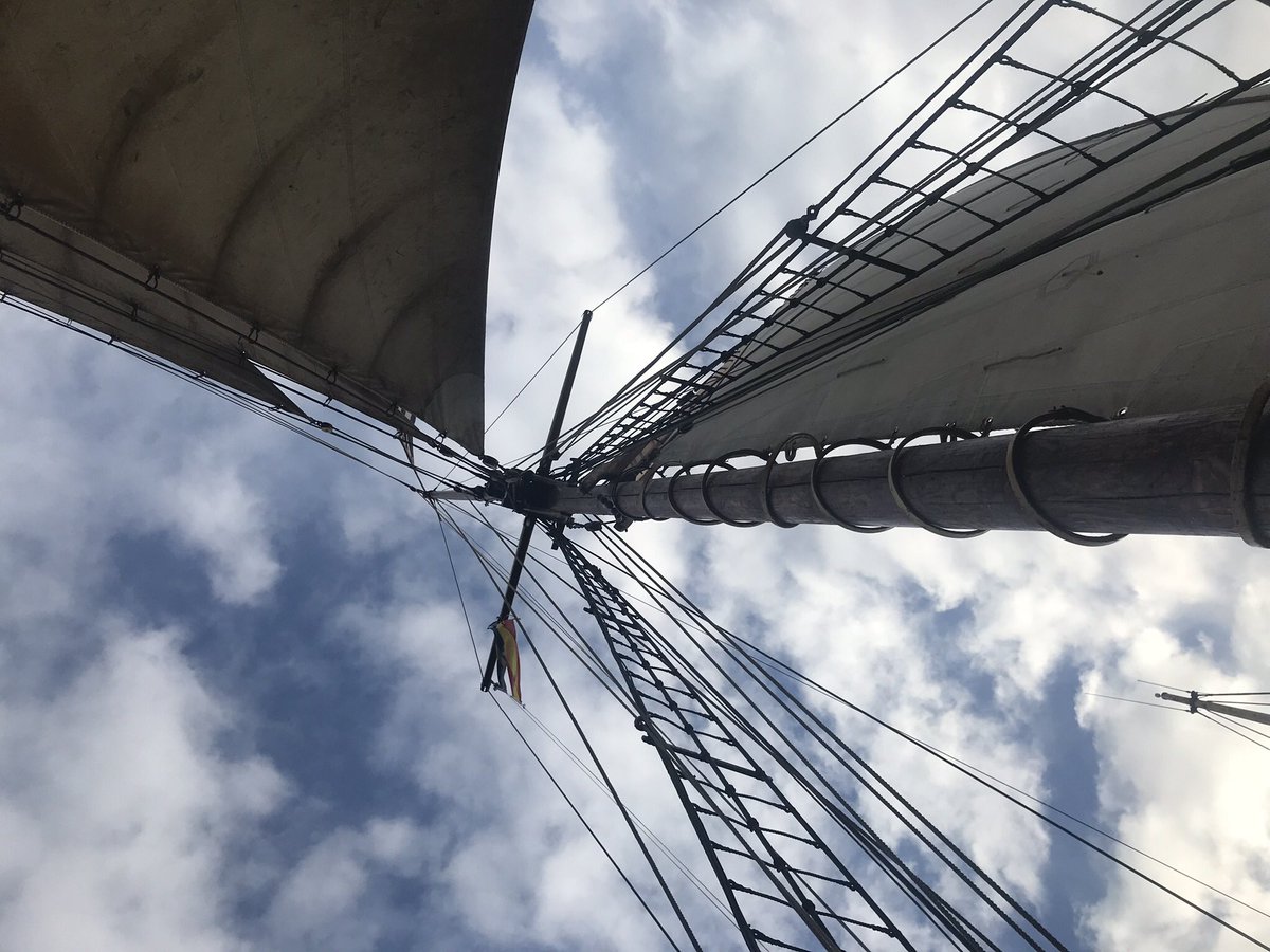 VentureSail's tweet photo. Look up, it’s a beautiful sight! #adventuretravel #classicships #sailingclassics #holidaysatsea https://t.co/4xu9rIxFIx