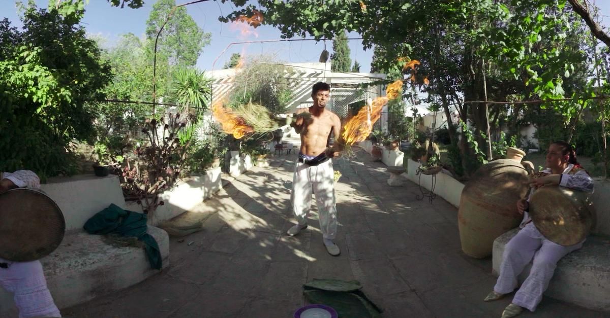 VICE on ZIKR: Dancing in a Mystical Virtual Reality Ritual Brought Me Closer to God buff.ly/2FEgebI