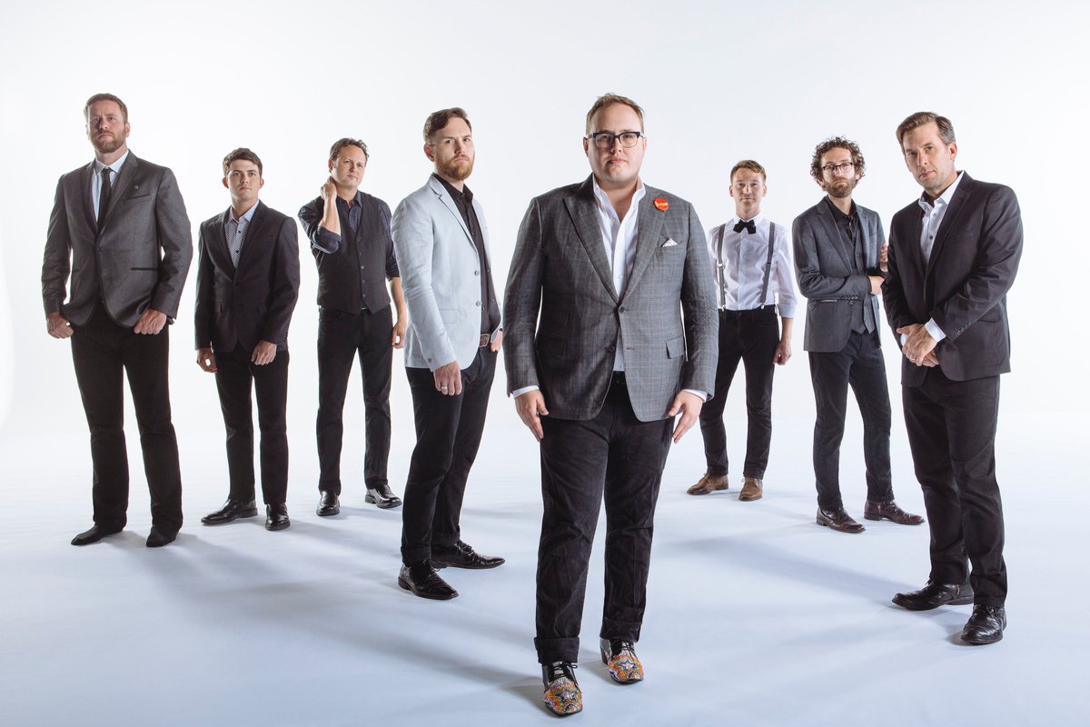 Visit_PCB's tweet photo. It's March Madness, ya'll! We're kicking it off with a deal for UNwineD featuring @StP_BrokenBones! For the next 48 hours, you can use the promo code "MarchMadness" for $10 off your ticket. https://t.co/u721qAJ3K6 https://t.co/FusGjWk0jD