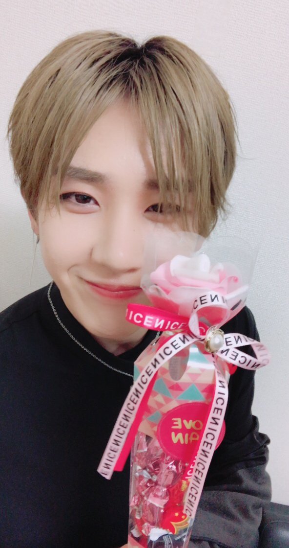 XENO_T_staff's tweet photo. [🎁]
HAPPY WHITE DAY~🍭
#XENO_T #제노티 #비쥬 #화이트데이
#뽀시래기_빵쥬 #귀엽쥬 https://t.co/Hq1WL57UVf