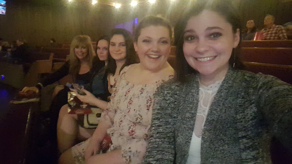 SweetSmiley1998's tweet photo. I am AnnMarie May from Texas, here for Spring break. @opry I am in section 14 Row S. https://t.co/vDz76MAh32