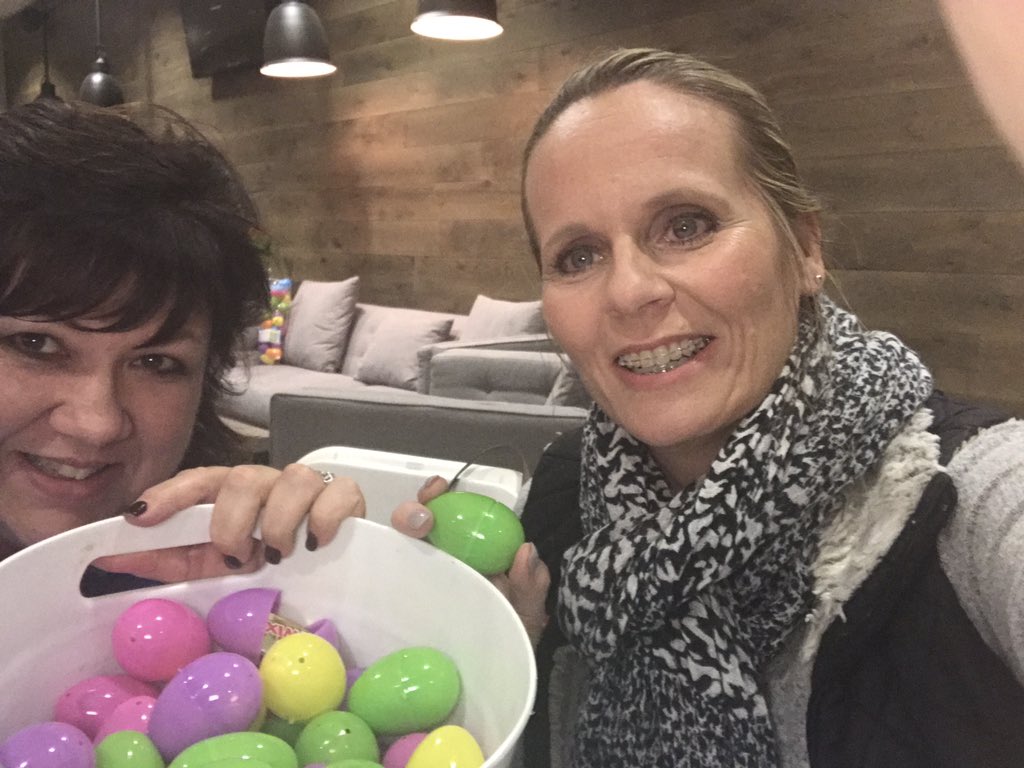 TobyRVTV's tweet photo. @springhills_ check out our egg stuffing skills! https://t.co/VShpKprAzN