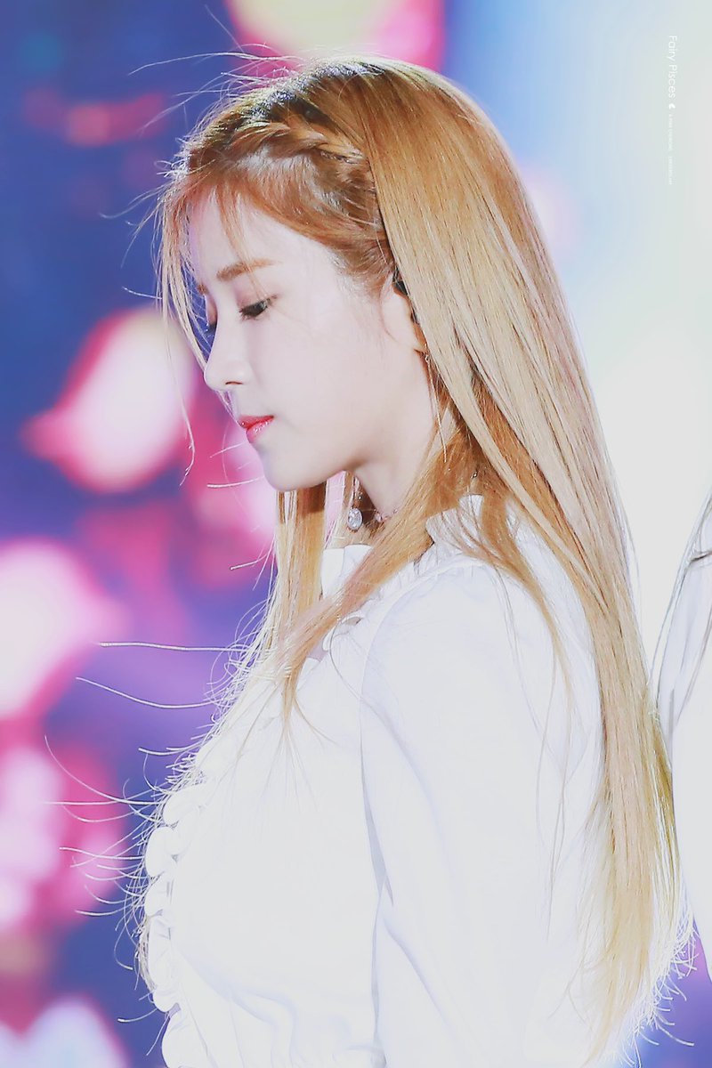 19910303net's tweet photo. 🌸 161023 #초롱 (@Apinkpcr ) #박초롱 #에이핑크 

롱이💕 https://t.co/SkKzOy5P2t