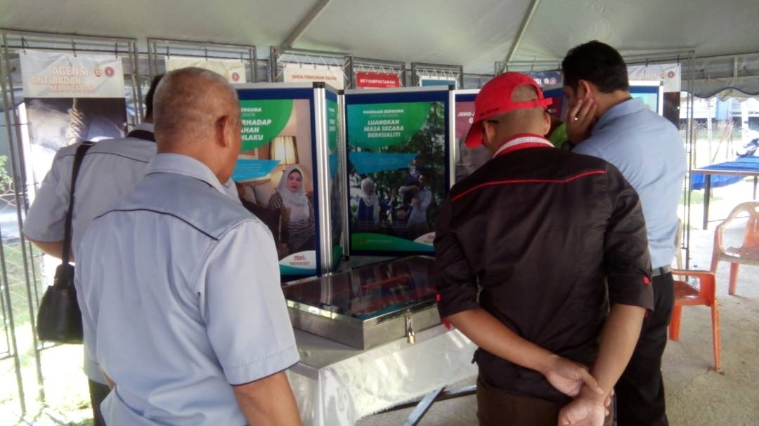 aadkgm's tweet photo. Progrm ziarah kasih JKM di bertam baru GM https://t.co/uDbGkr70jL