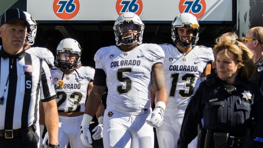 Kalepo206's tweet photo. Excited to announce I have received an offer from The University Of Colorado 🙌🏽 https://t.co/cIJqiK5um3