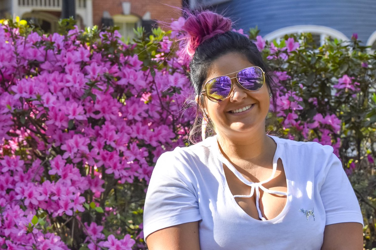 tatianaraquelll's tweet image. My sister literally takes some of the best pictures ever. I’m not one to pose for her but these came out soooo good. I love them 💕 #pinkismycolor