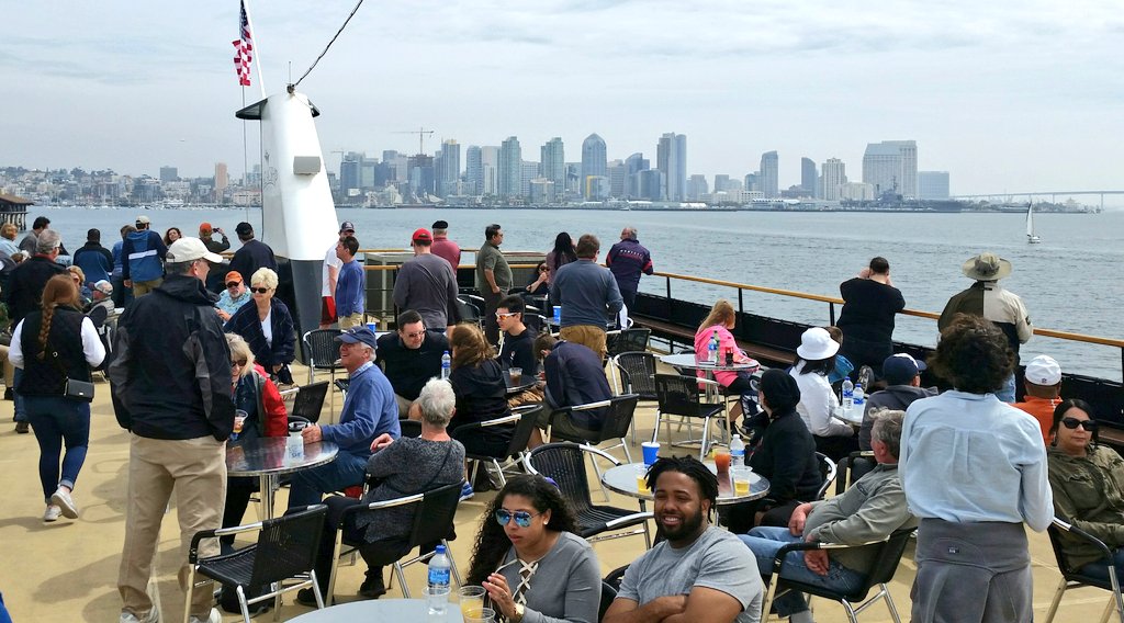 PapkeAndrew's tweet photo. Thank you @FlagshipSD for a great 2-hour harbor cruise on #SanDiegoBay! The staff and guide were exceptional. #FlagshipSD in #SanDiego...always a good time! #SpiritOfSanDiego #USSMidway #Coranado #KissingStatue #FlyNavy https://t.co/o1cvEmGNmZ