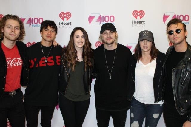 ashtonupdating's tweet photo. MEET AND GREET || @Ashton5SOS and the boys at @Z100Portland for @5SOS promo #WantYouBack #WantYouBackPromo https://t.co/LdvvZzGlP2