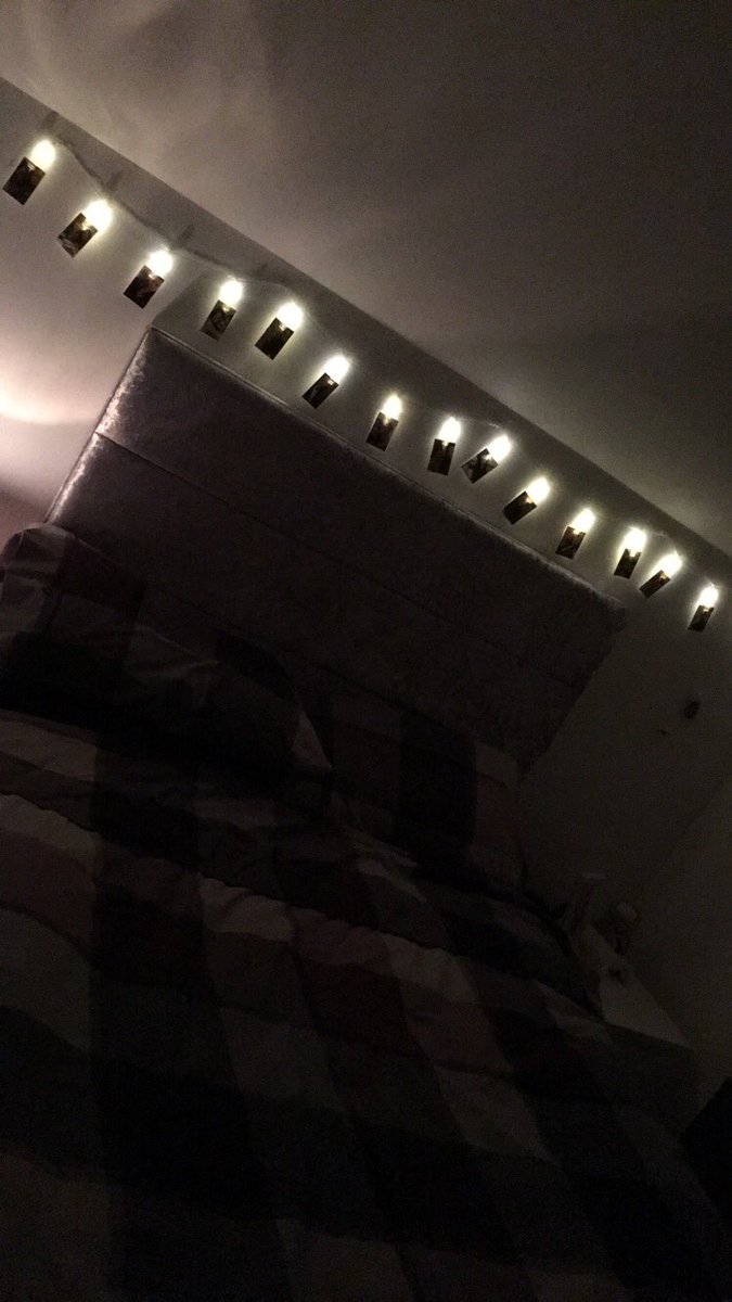 MeganRphillips's tweet photo. So it’s gone 3 in the morning and I thought it was a great time to put photos up in my room!! At least it looks pretty now😏😂 https://t.co/75ypvRjyzw