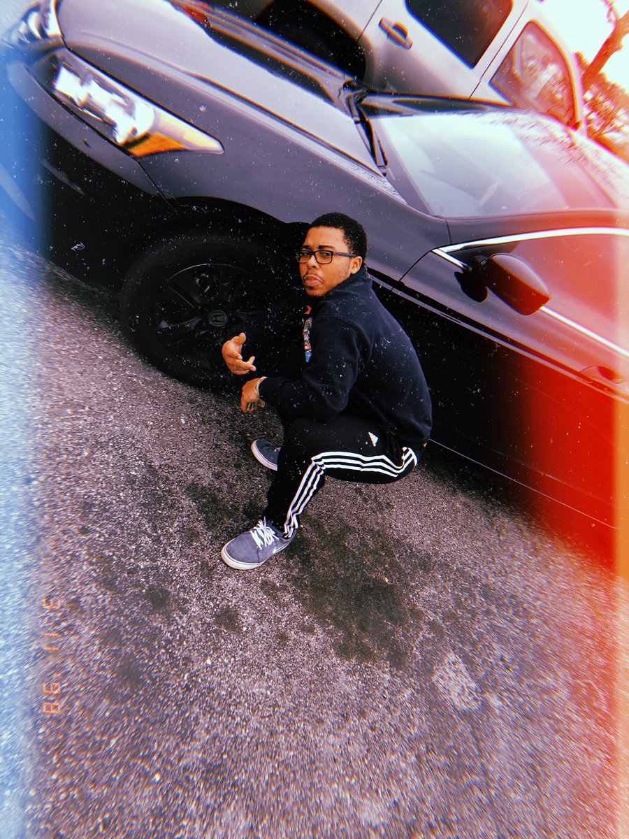 _mvlique's tweet photo. Murdered da whip🎱 https://t.co/cbiKahuARK