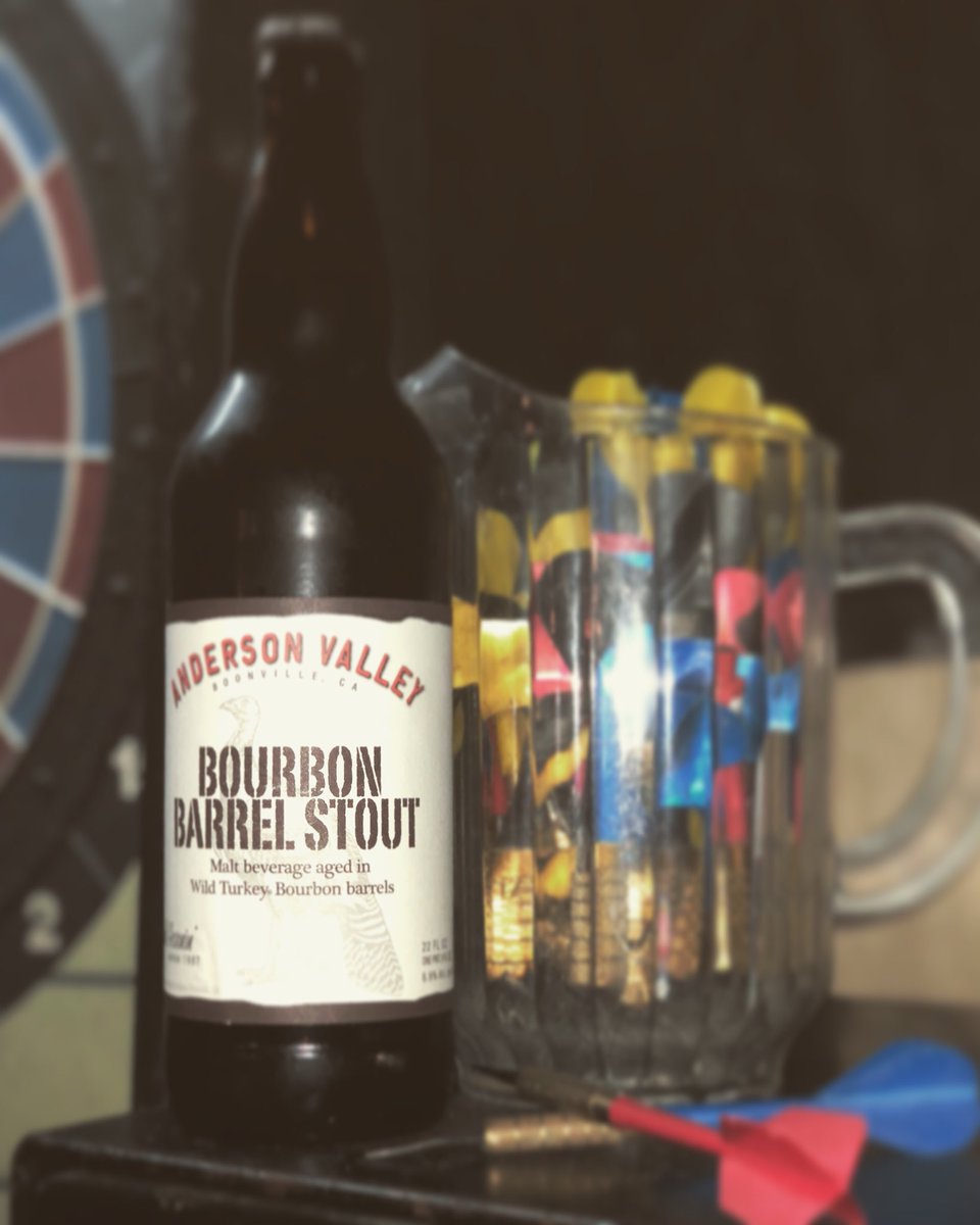 TapHouse61's tweet image. We’re here! Throwin’ darts and throwin’ beers back! Come hang 🍻