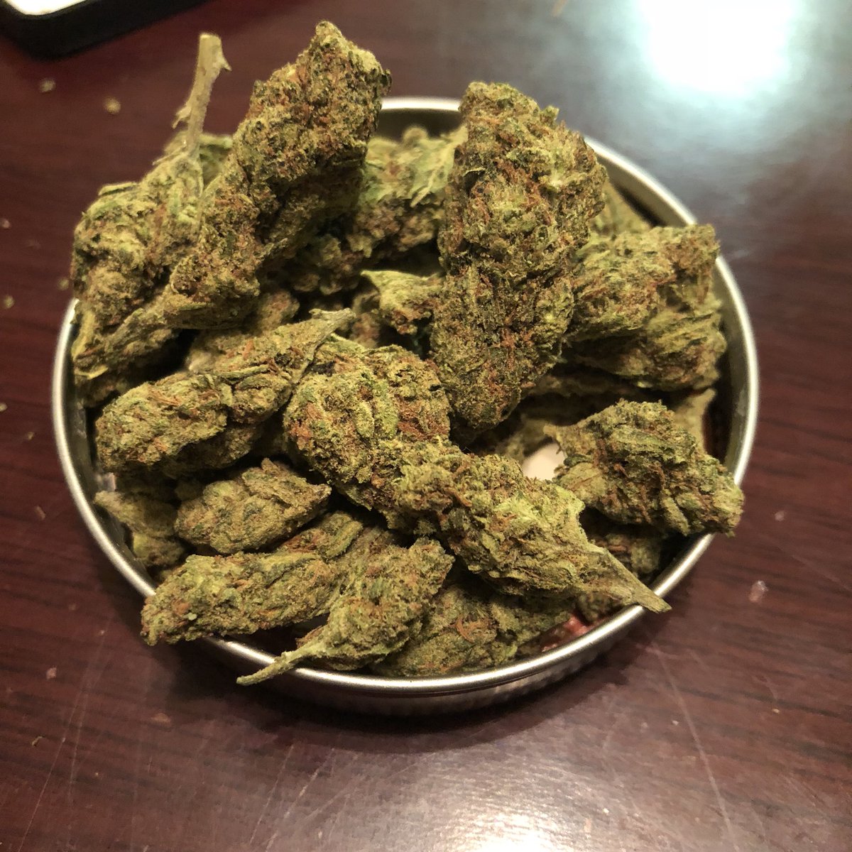 LitablesDC's tweet photo. What strain is this? None other than Jack Frost. ❄️ ☃️❄️ Check out the 2nd pic to learn more about this 50:50 indica/sativa hybrid. #litablesdc #edibles #dc #i71 #initiative71 #infusedtreats #bakedgoods #dank #goodgas https://t.co/EZNVu10xrc