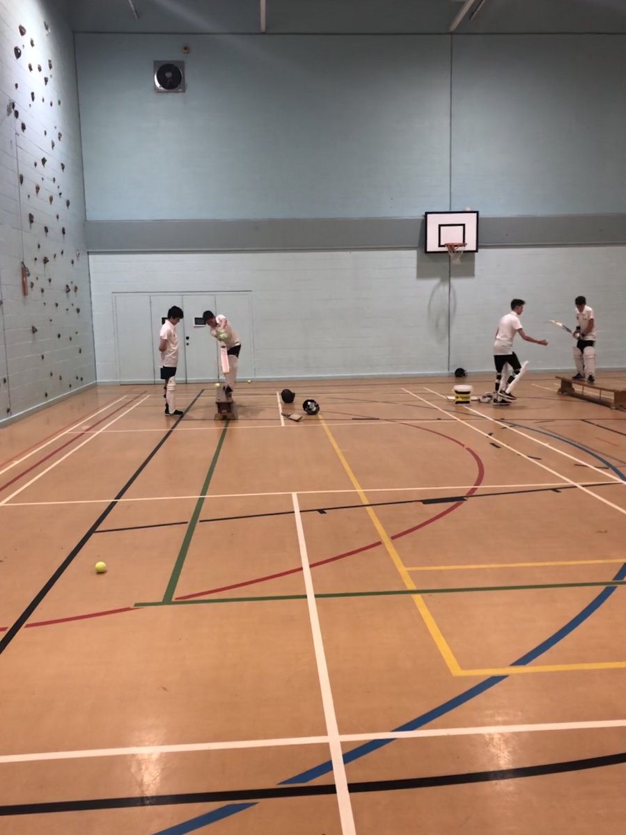 Great to be back for our weekly MCCF Norwich Hub sessions at <a href="/NorSchSport/">Norwich School Sport</a> tonight with both the U13 and U15 squads! Fielding circuit, tactical/technical bowling, offside batting and a batting circuit were the themes! #StateSchools