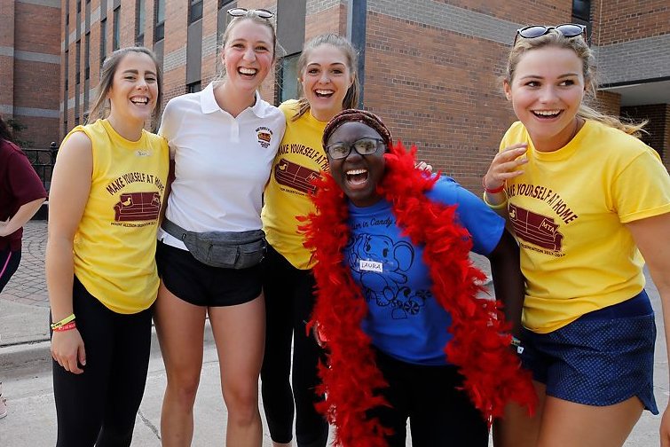 MountAllison's tweet photo. This could be you! @MTA_StudentLife and @MASUOfficial are already making plans for #MtAOrientation 2018. Interested in getting involved as a #volunteer? Application deadline: March 23. 🔗 https://t.co/0js7GV57Db https://t.co/Xgv2l03YMi