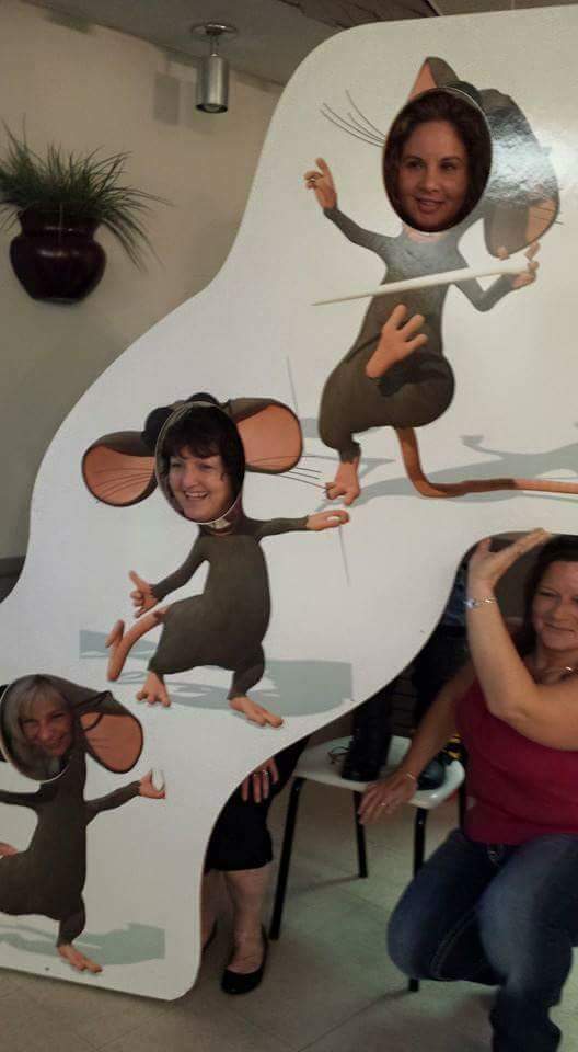 Ontunacceptable's tweet photo. Getting cheesy @thesecondmouse_ Stop by n create your own fun with the 3 blind mice @NorfolkTour #Delhipride #secondmouse #norfolk https://t.co/K3UFTJIpHF
