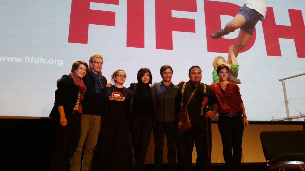 bramexsui's tweet photo. Una muy buena conferencia sobre México con Anabel Hernández e Ixchel Cisneros #Cencos y Gael Garcia Bernal https://t.co/ttht1qELp2