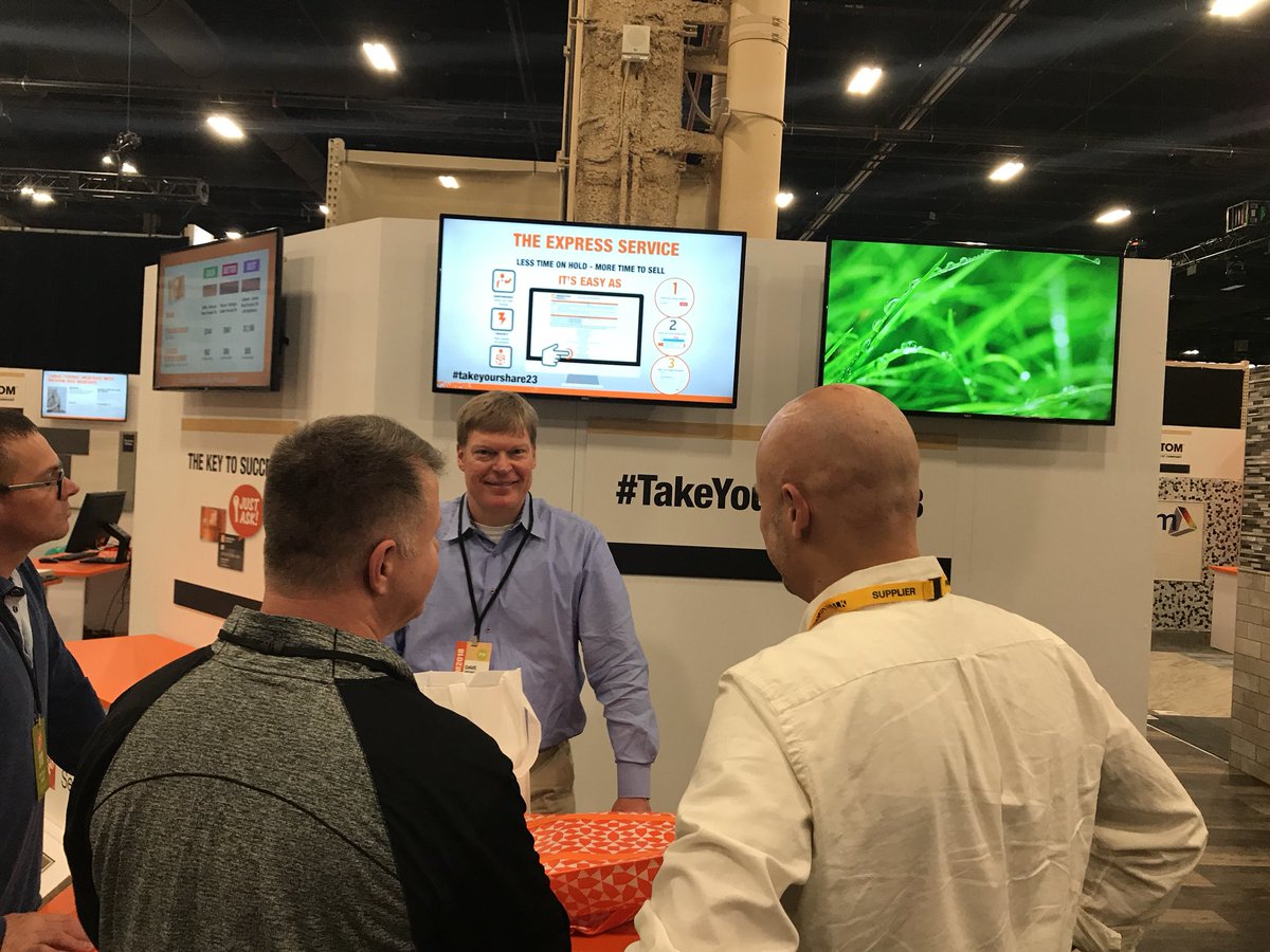 Getting set up for PW2018!  #takeyourshare23 <a href="/davescalfani/">David Scalfani</a>