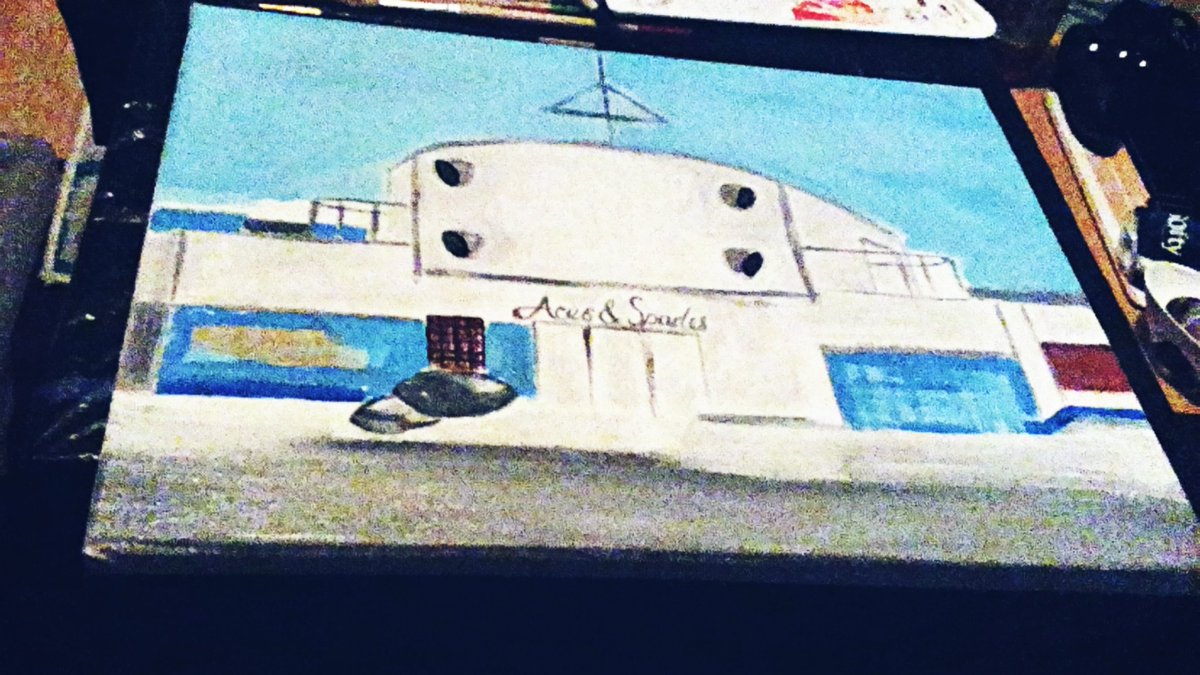 soulpunx85's tweet image. Started #painting the acesandspades building •wip• #paintprocess #art #myartwork #california #abandonedbuilding #landscape #acrylicpaint