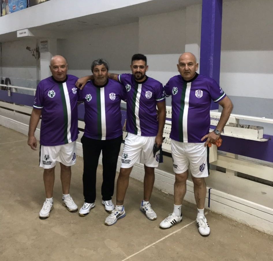 Aguero_M_A's tweet photo. Éxitos al flamante equipo de Bochas que representarán a nuestro @stmbb, vamos que se puede! https://t.co/vjgbzFBnR4