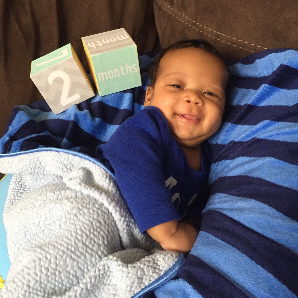 tfullervcs's tweet photo. Taking this time to appreciate all the moments that have already passed too quickly #12DaysofTristan
😍This cutie pie’s 1st photoshoot & 1st smiles 📸 #Countdownto1 #OnederfulLife https://t.co/8CtR6hqMPH
