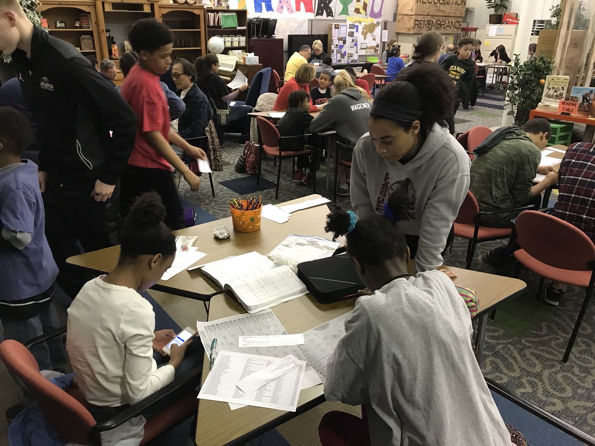 Our <a href="/SycamoreAvesMBB/">Sycamore Basketball</a> <a href="/LadyAvesBball/">Lady Aves Basketball</a> leaders at OGB helping Young Aviators fill out their @marchmadness brackets! <a href="/OGB_shs/">OGB Club SHS</a> <a href="/SycamoreSchools/">Sycamore Schools</a> @AvesAthletics #ServantLeaders
