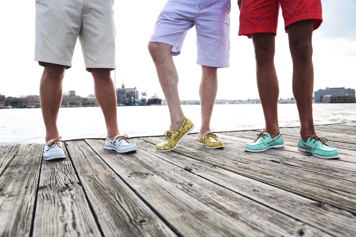 froatsshoes's tweet photo. FROATS: Your favorite shoe with a modern, stylish makeover. Tap to shop our Seersucker, Marylanders &amp; Bermudas! 🕺#froats #boatshoes #shoes #fresh #mensstyle https://t.co/gZAFacajX1