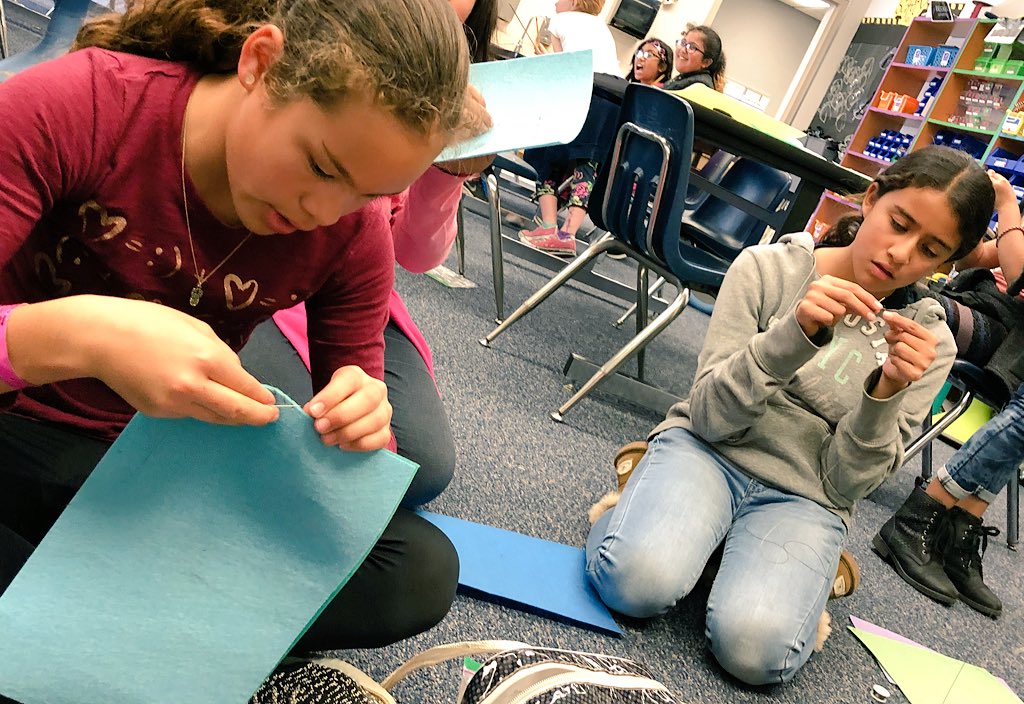 ChienforSTEM's tweet photo. We are weaving in #STEM into our textiles! Literally! 

In our inquiry into how #fashion &amp; #STEM can be woven together, the @casitamagnet #GirlsInSTEM club are sketching out circuitry plans &amp; using conductive thread to light our pouches/pillows/purses up! 

#MakerEd #NGSS #CANGSS https://t.co/0ICySgjuFl
