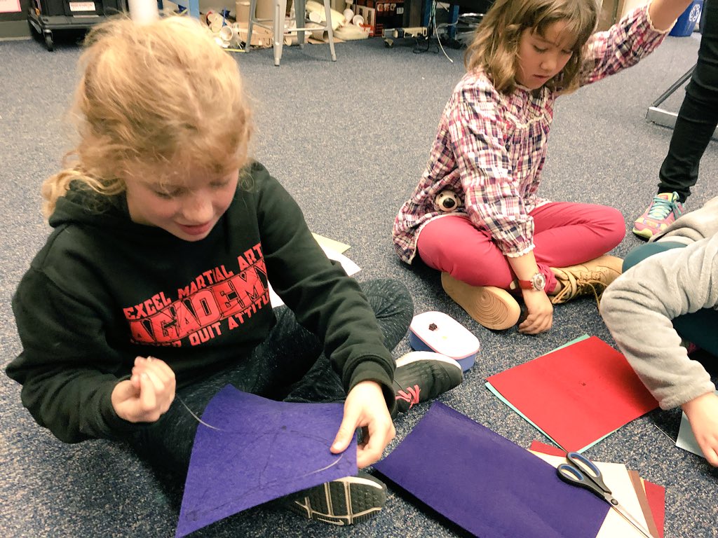 ChienforSTEM's tweet photo. We are weaving in #STEM into our textiles! Literally! 

In our inquiry into how #fashion &amp; #STEM can be woven together, the @casitamagnet #GirlsInSTEM club are sketching out circuitry plans &amp; using conductive thread to light our pouches/pillows/purses up! 

#MakerEd #NGSS #CANGSS https://t.co/0ICySgjuFl