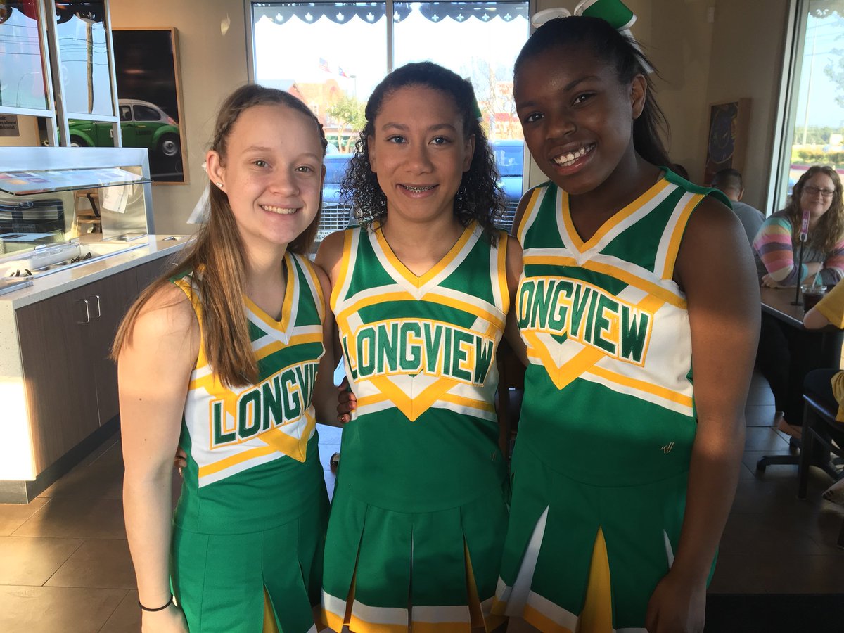 EastTexasReads's tweet photo. Longview  LOBO Cheer is here and ready to spread some cheer!! https://t.co/tg6uCkZ1La