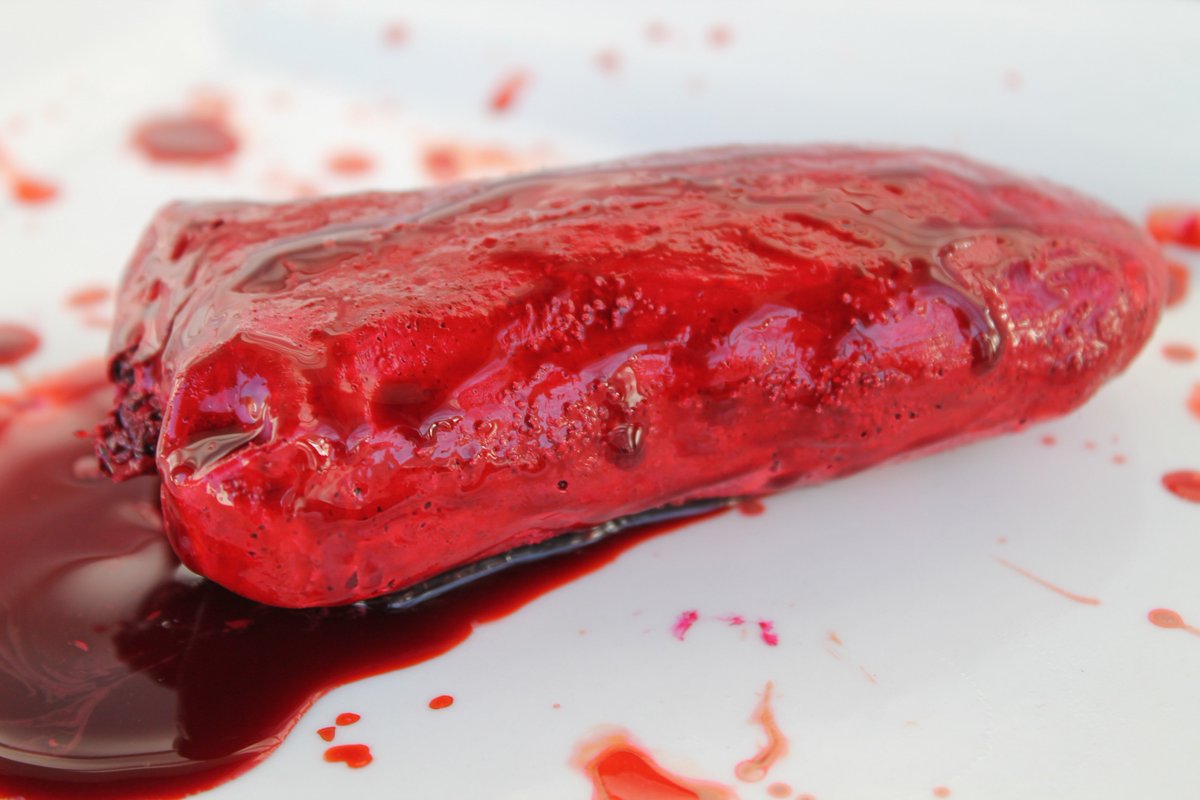 DesignzSinister's tweet photo. https://t.co/hHLIobdveX #tongue #prop #horror #bloody #realistic #movieprop #hauntedhouse #horrific #real #terrifying #affordable #readytoship #tongueout #etsy #artist #handmade #specialeffects #spx #handmade https://t.co/FEUXikke5Z