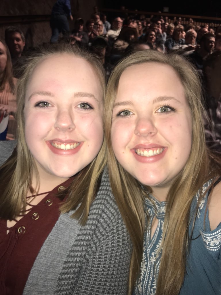MRKraling's tweet photo. WE LOVE THE @opry! #FromIowa #MidwesternsGonCountry (Section 16 Row CC 3 &amp; 4) https://t.co/DgZkuWFpnE