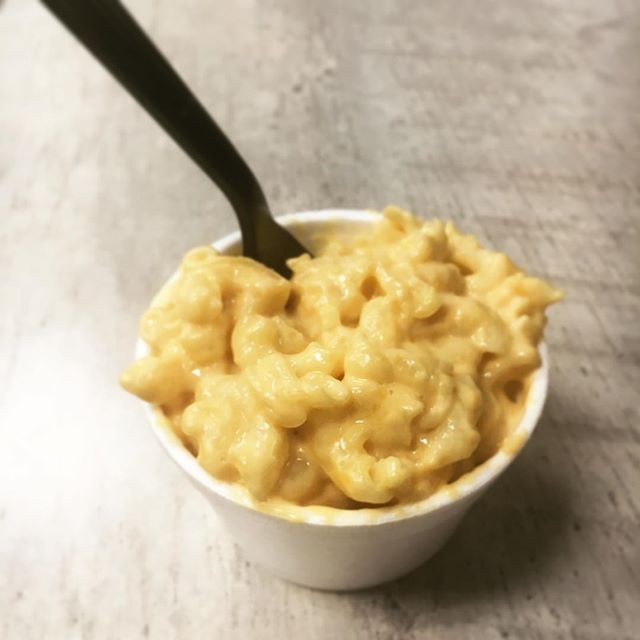 BrokenBonesBBQ's tweet photo. Homemade Mac and 🧀 .
.
.
.
.
#brokenbonesbbqcos #brokenbonesbbq #bbqfood #bbqgoodies #brokenbones #coloradosprings #followus #followme #followtrain #like #like4like #localbusiness #coloradobbq #bbq #bbqchicken #bbqribs #bbqtime #bbqtuesday #macandcheese #mac #bbqsides #cheesy https://t.co/t16kIh4ItH