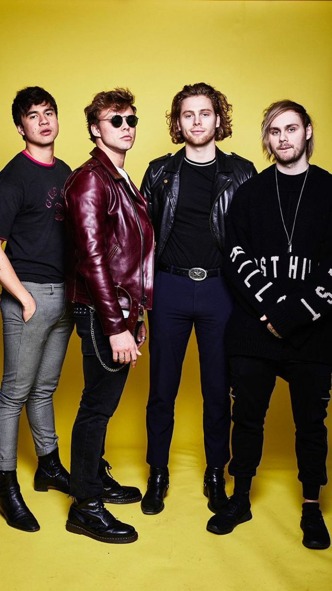RT_2_bless's tweet photo. #5SOSBestFans https://t.co/yOrqEJ3MWA