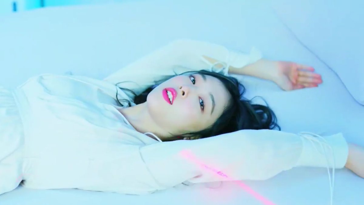 sulli pics ♡ 𝗍𝗁𝖺𝗇𝗄 𝗒𝗈𝗎, 𝗌𝗎𝗅𝗅𝗂 tweet media