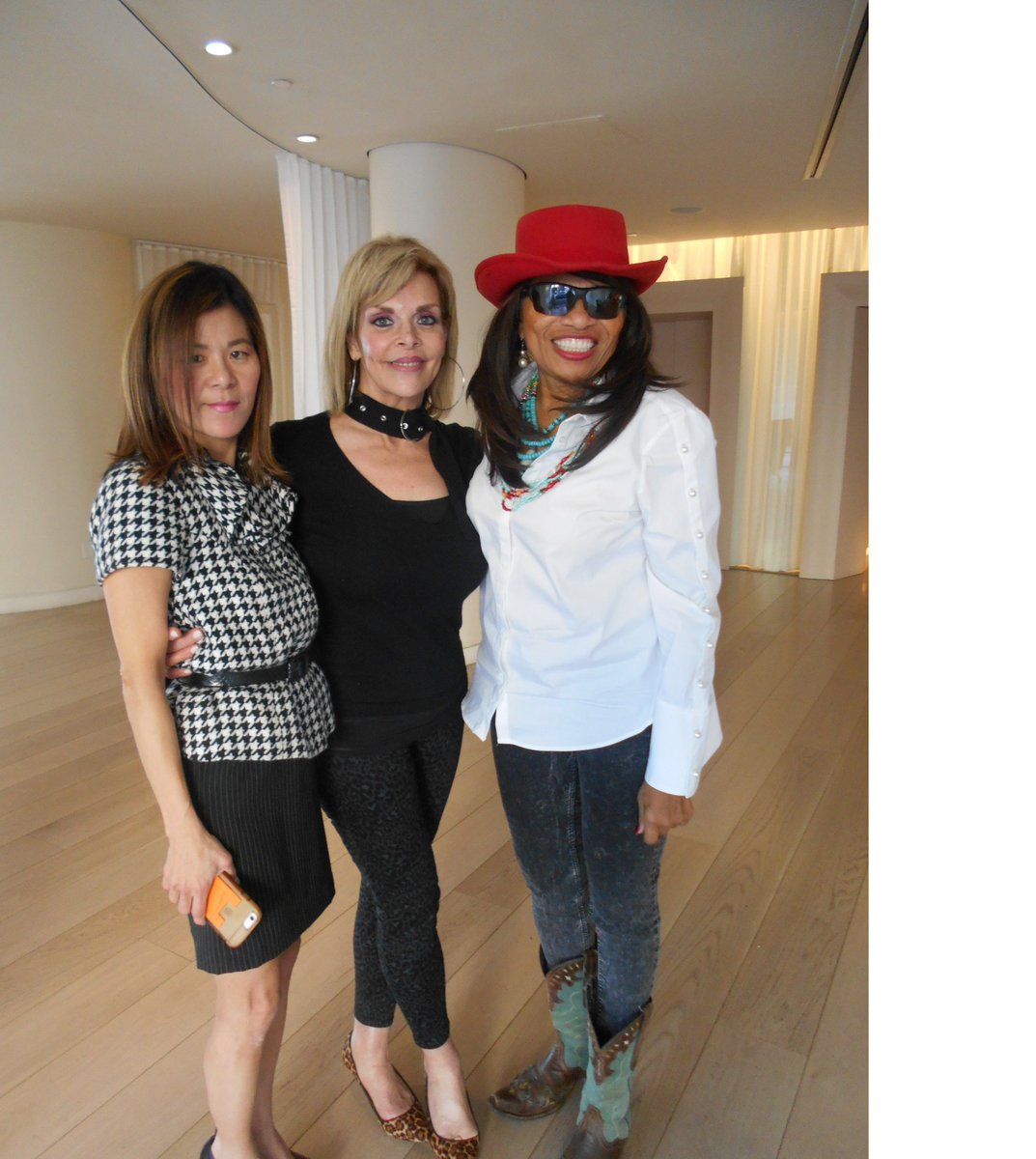 DebandNorma's tweet photo. Grace Collins - Super lady... https://t.co/sZTrjq9UQI