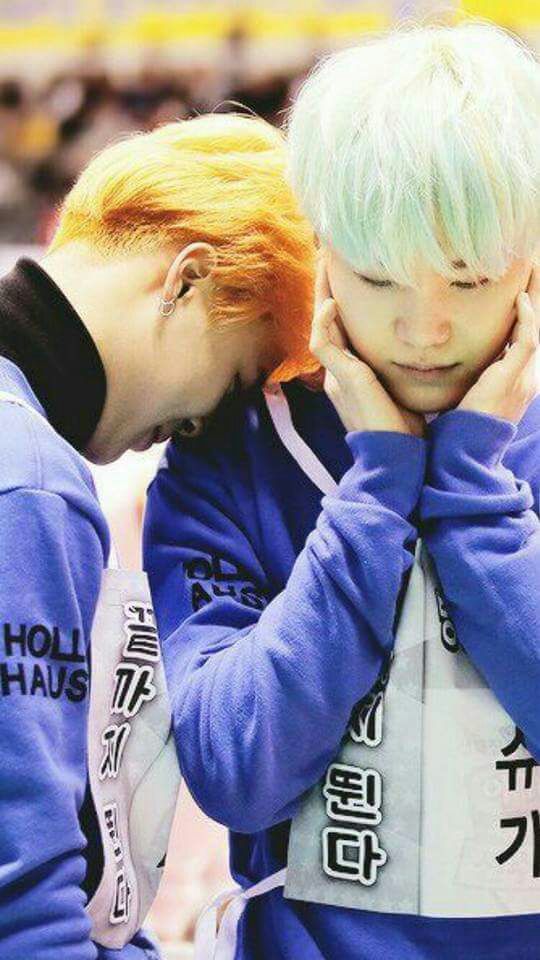 AgustDxParkDJM's tweet photo. ⇨Yσσимιи⇦
Wallpapers!!⭐
(cr: to the owner)
@BTS_twt #BTS #YOONMIN #SUJI #MINICOUPLE #SUGA #MINYOONGI #PARKJIMIN https://t.co/pB1iHcZ3cc
