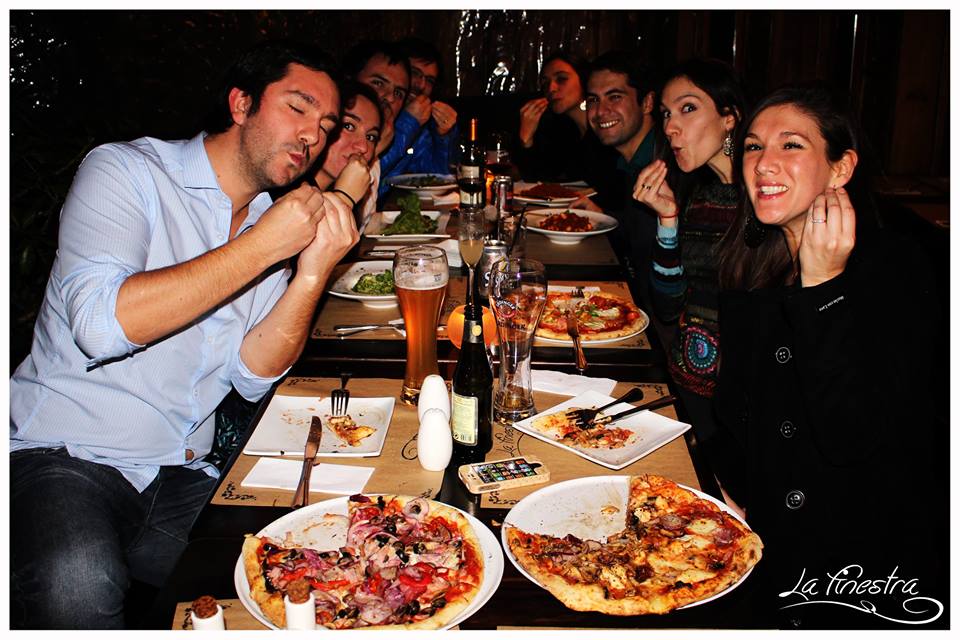 @_lafinestra restaurant de 'Comida Artesanal Italiana' #pastas, #pizzas, #postres y #cocteleria generan la base del cálido ambiente de #LaFinestra, la ventana que se abre para conocer la mesa italiana, con tradición y estilo 😍🍴💪