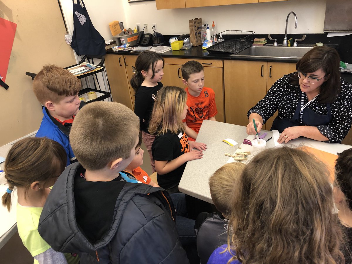 MrsOConnor33's tweet photo. Art field trip to the Nelson Atkins Museum learning about Pablo Picasso abstract art. https://t.co/VqG4oWeTUq