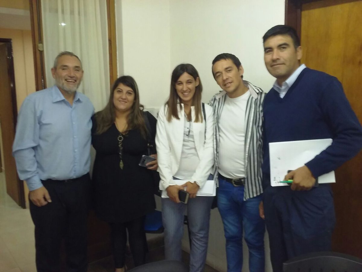 MFCastronovo's tweet photo. Concejales de Cambiemos de Patagones y Viedma iniciamos el trabajo por temas en comun con el objetivo de mantener sesiones conjuntas.
@leandromass @JulioCostantino
#Genobeba Molinari
#Mario Guanca
@patagones_muni
@MunicipioViedma
Muchas Gracias. https://t.co/Jgy7GO3S9W