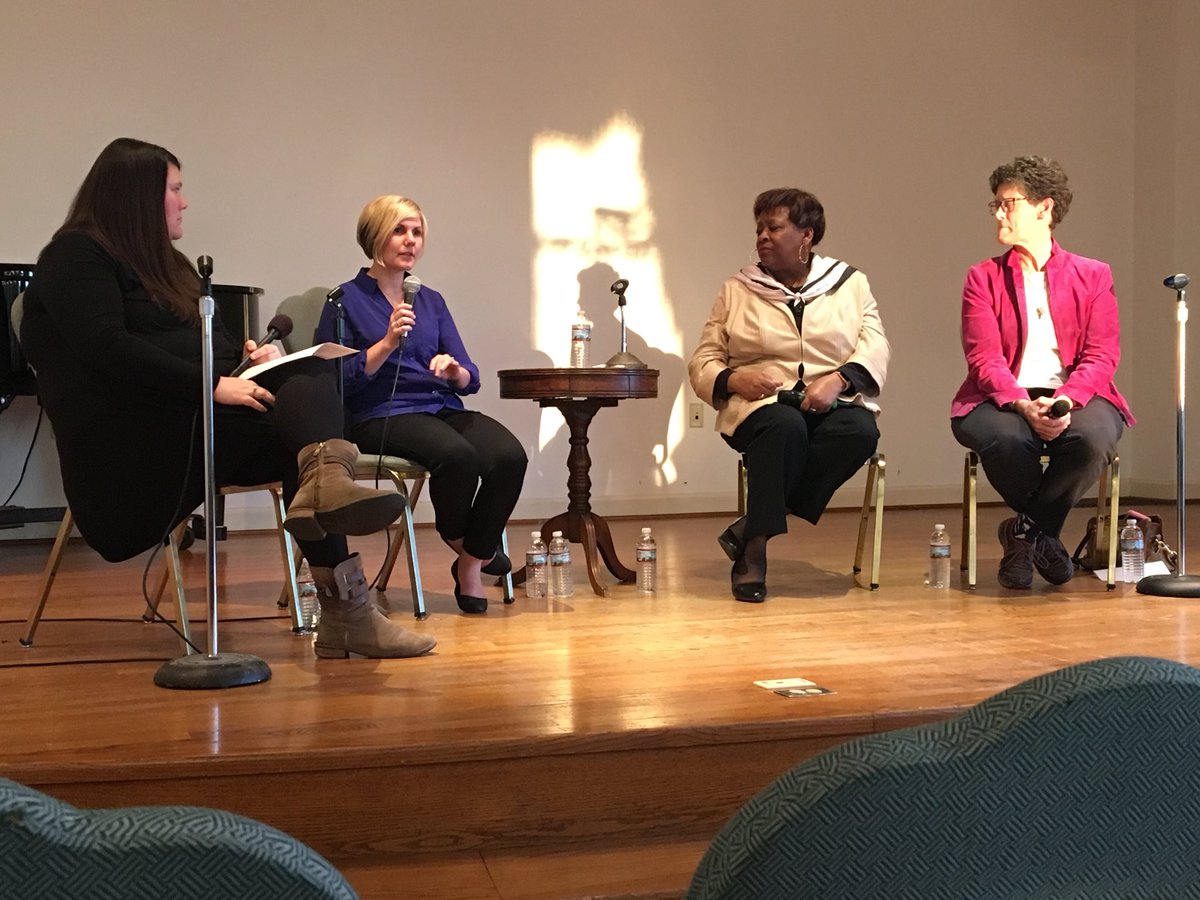 elissa_fochtman's tweet image. Women 👏supporting 👏 women👏 will 👏change 👏 the 👏 world. Loved hearing from such a talented and inspiring group at the Women in Public Life panel tonight.