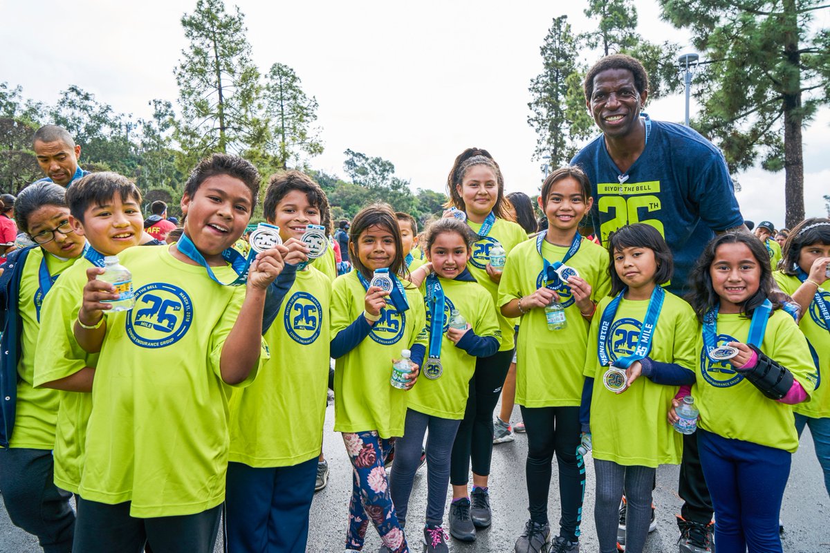 DocGoCares's tweet photo. A.C. Green and Ambulnz spent the day encouraging students from schools across LA as they finished the 26th mile of their training program. A.C. spoke at length about the importance of setting and completing goals. @NBA_Ironman #Dodgers https://t.co/pGalaZmLrQ