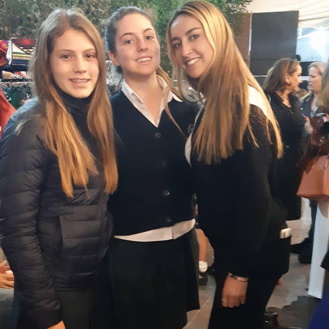 FundacionOrigen's tweet photo. Al igual que ellas, ven y #CompraConSentido. Aún hay tiempo. ¡Te esperamos! #SpringFever2018 #OrigenConMéxico https://t.co/MesHw6FoQ4