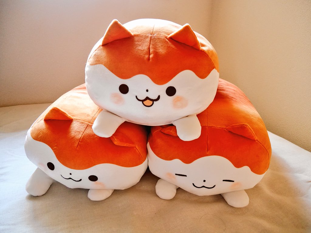 前にツイッターで「みたらしにゃんこをクッションにしたい！」って呟い