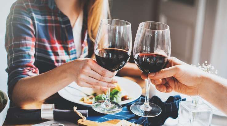 findertravel's tweet image. @Qantas Easter ePiqure wine deal offers 10,000 bonus points buff.ly/2GlNHJh #frequentflyer #pointshack #findertravel