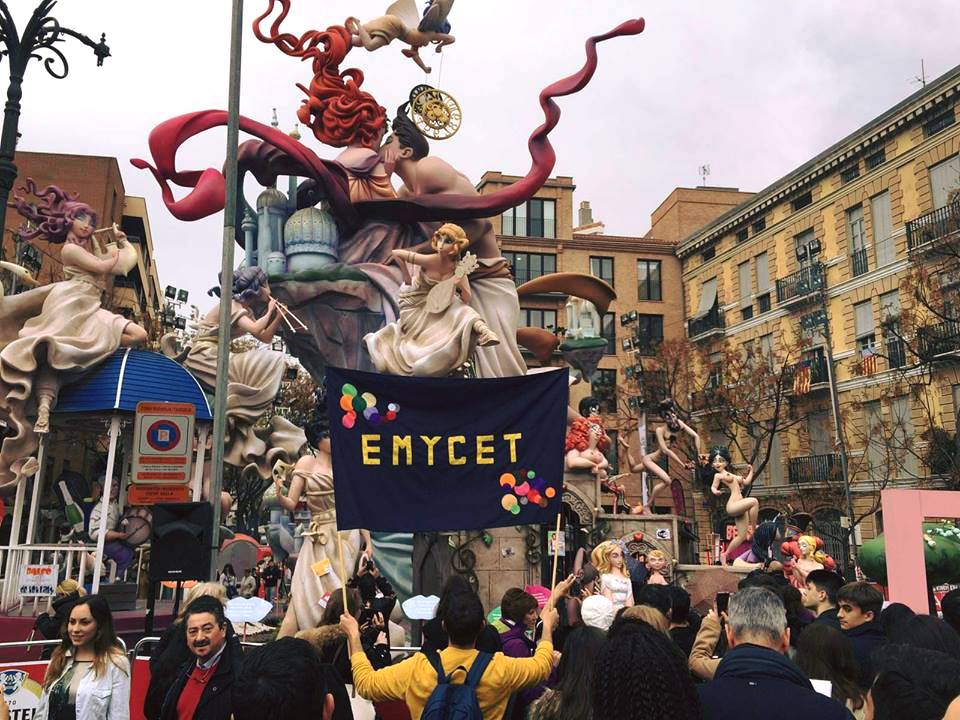 EMYCET's tweet photo. Viaja a las Fallas de Valencia el próximo 17 de Marzo con @EMYCET ¡Compra tu billete en https://t.co/397Zran6tT ! ¡Te esperamos! =) =) https://t.co/yoN4u0HlFy