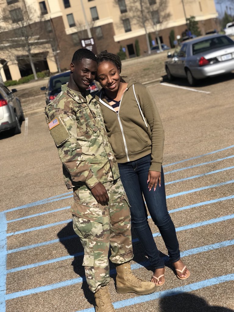 NBAartilus's tweet image. see you soon my love❤️😩😭 i promise I’m coming back home to you babygirl 🙏🏾 I hate I had to leave you so soon but it’s what I got to do🇺🇸You’ll always be on my mind and I know that you’re going to be okay ✊🏾 I LOVE YOU Princess 💍💙🔒God got us🤞🏾#FirstDeployment