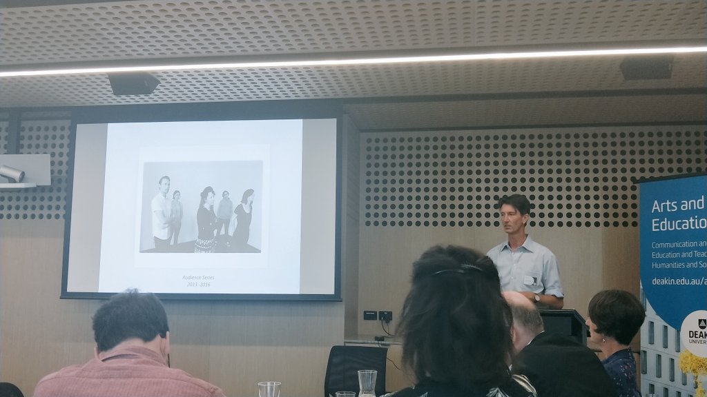 VejuneZem's tweet photo. Ross Coulter on photographing audiences watching a non-existant performance #audience #inarpa https://t.co/TnaeOwNnLU