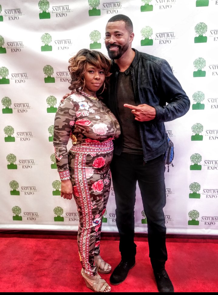 RandBBRUNCH's tweet photo. Out working with my client actor @TimonKDurrett (#QueenSugar as  #DavisWest) on the Red Carpet. kimtumey@yahoo.com to book him. #kimtumey #celebritybusinessismybusiness  #TimonKyleDurrett https://t.co/3R9Td5DiAc