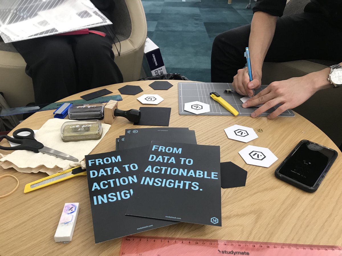 ModulrTech's tweet photo. Prepping for #Germinate11 Pitch Night! @UQ_ilab @uqbs #startupsdoingthings https://t.co/BKyKz0Xddm