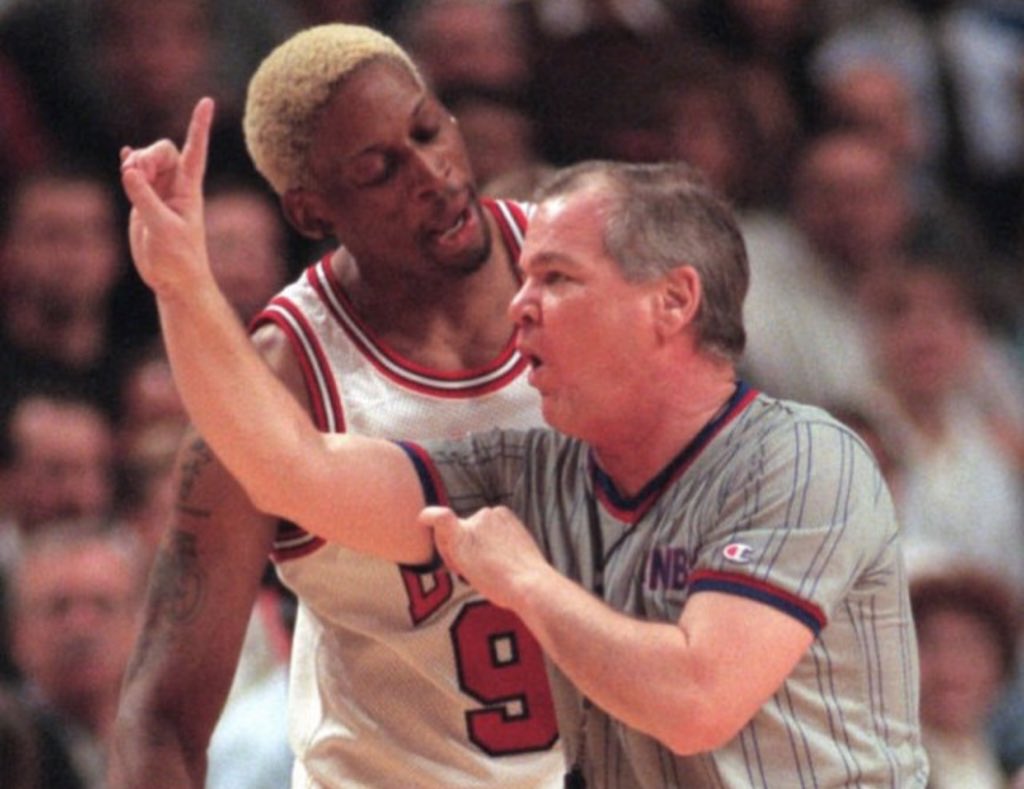 timelesssports_'s tweet photo. (1997) Rodman and Crawford. https://t.co/TJu191Hf3x